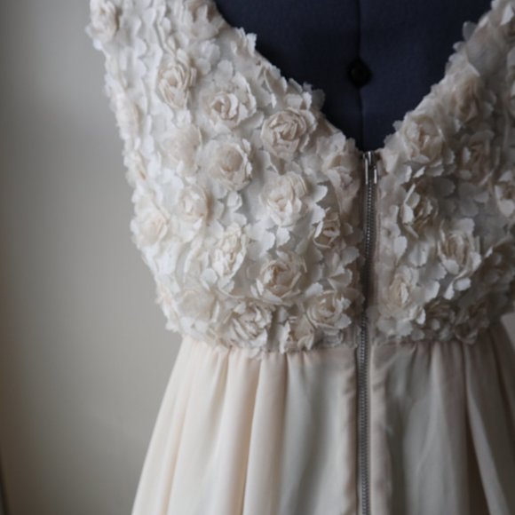 Alythea Floral Applique Mini Dress in Cream - Picture 6 of 12